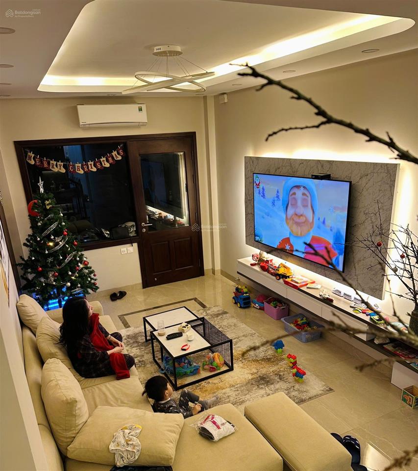 Chính chủ bán nhà phân lô 670h7 tân mai 73m² thang máy ô tô vào nhà