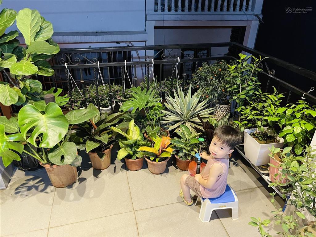 Chính chủ bán nhà phân lô 670h7 tân mai 73m² thang máy ô tô vào nhà