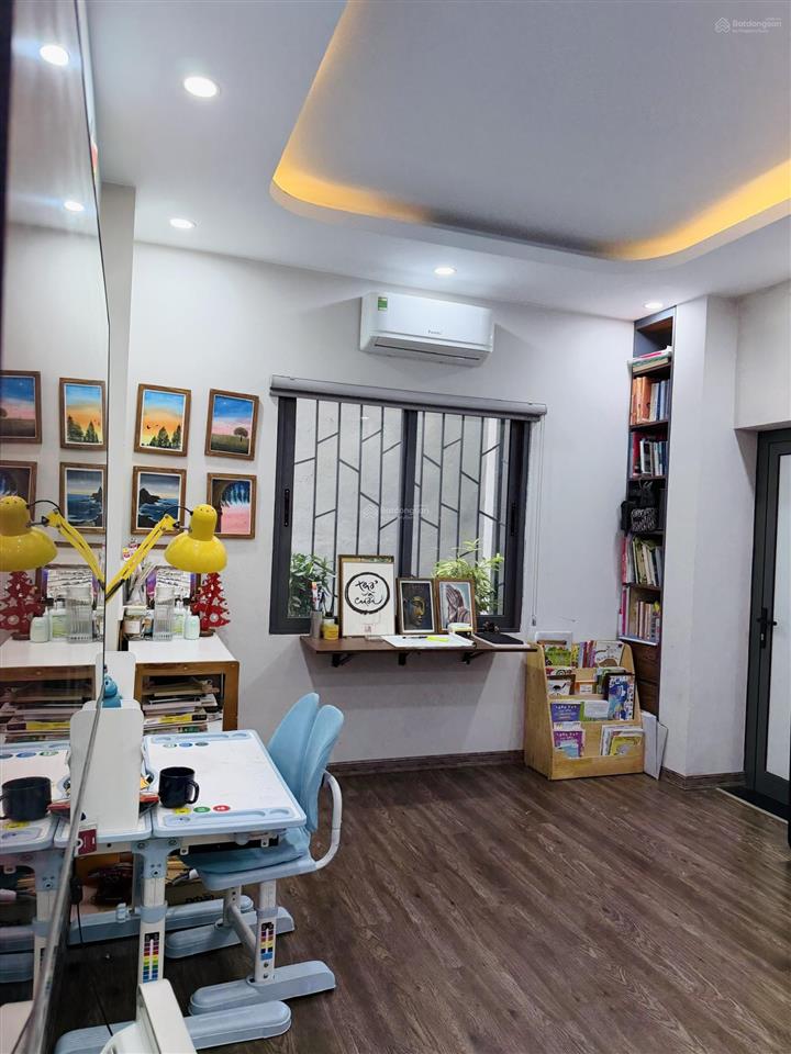 Chính chủ bán nhà phân lô 670h7 tân mai 73m² thang máy ô tô vào nhà