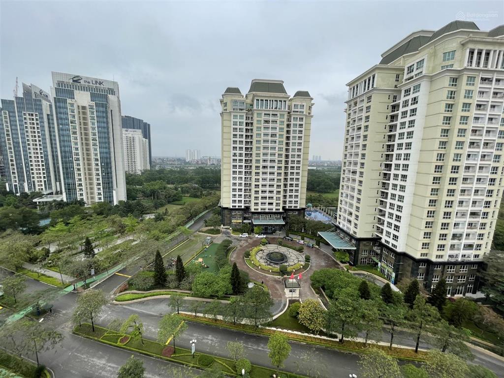 Cần bán căn hộ 123m2 tòa e1 ciputra tầng cao đầy đủ đồ.  chính chủ lê tuấn 0973 148 ***