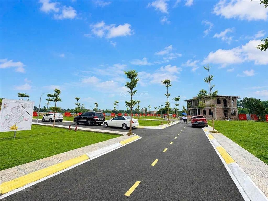 Giảm sâu  bán đất hòa lạc 100% thổ cư gần công nghệ cao hòa lạc, gần fpt, giá chỉ 2 tỷ