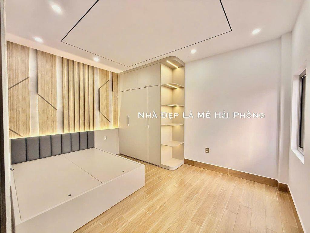 nhà xây mới mặt đường 3xx Nguyễn văn linh - lê chân 6,95 tỉ