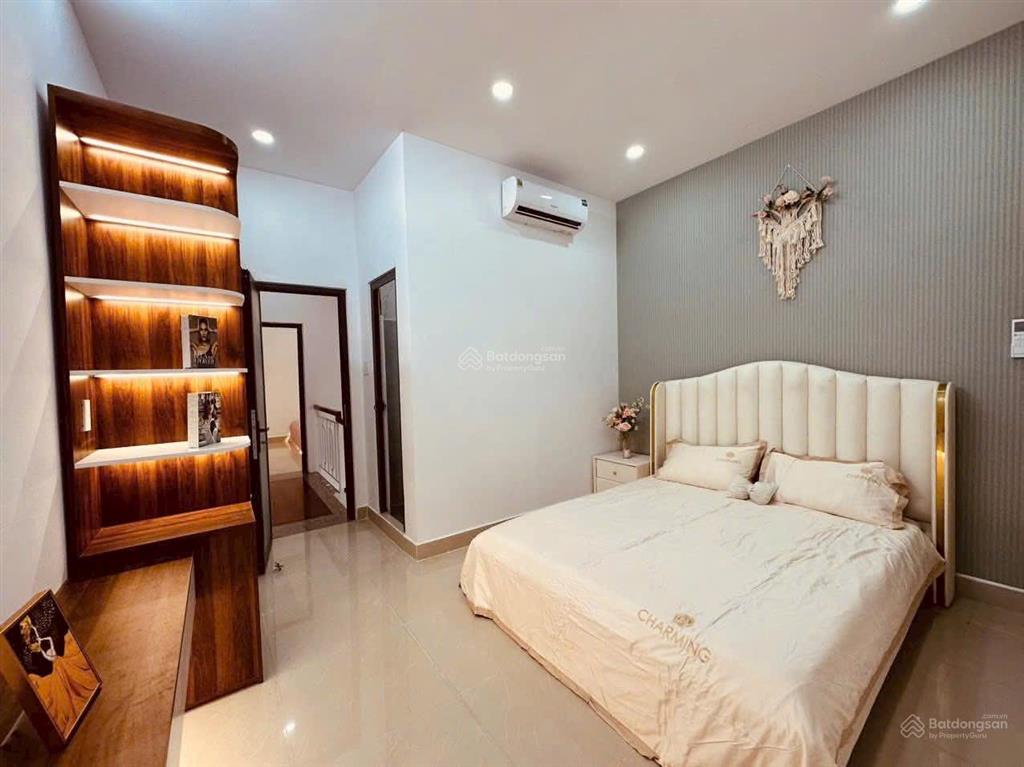 Nhà full nội thất mới xịn 4*15m 1lầu 2pn 3wc thống nhất gv