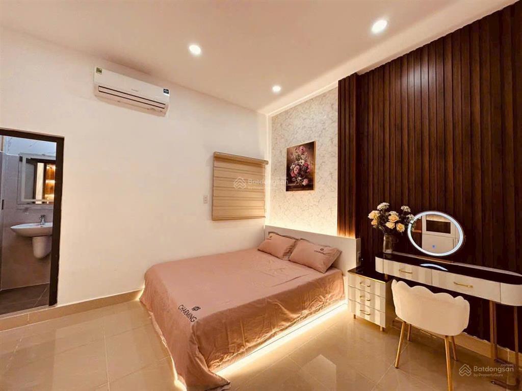 Nhà full nội thất mới xịn 4*15m 1lầu 2pn 3wc thống nhất gv