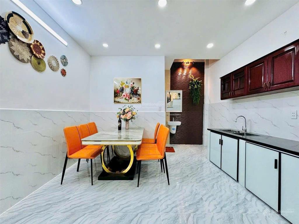 Nhà full nội thất mới xịn 4*15m 1lầu 2pn 3wc thống nhất gv