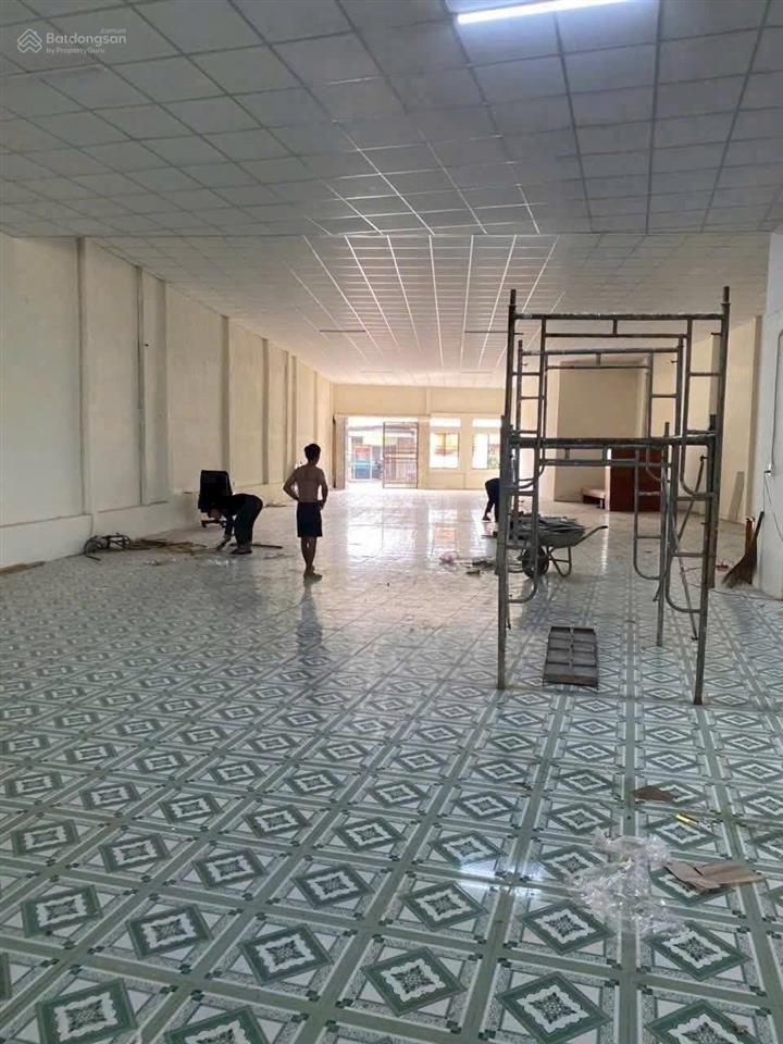 Cho thuê kho 15*40m 600m2 hxt phạm văn bạch