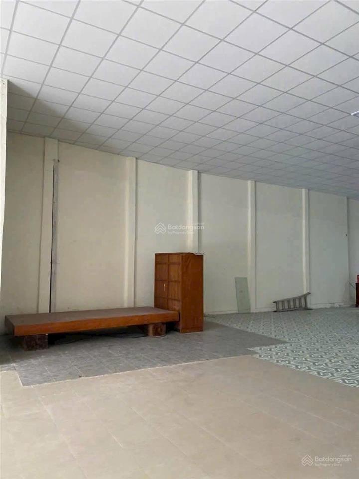 Cho thuê kho 15*40m 600m2 hxt phạm văn bạch