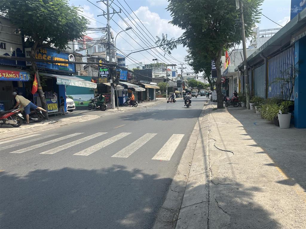 Mặt tiền kinh doanh nguyễn văn quá 20*35m khu đông đúc