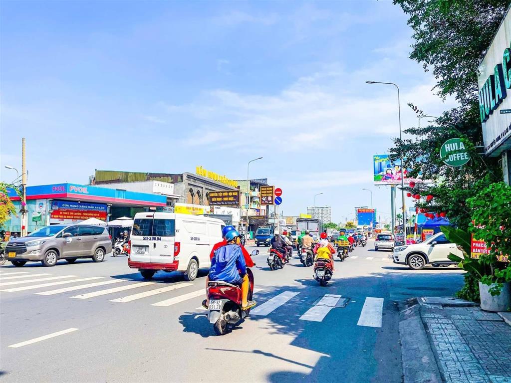 Mặt tiền kinh doanh nguyễn oanh 16*35m nhà trần thạch cao mới