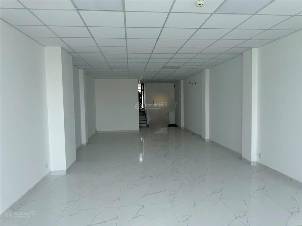 Toà nhà nc cho làm chdv 5*33m 6lầu hxh phạm văn bạch