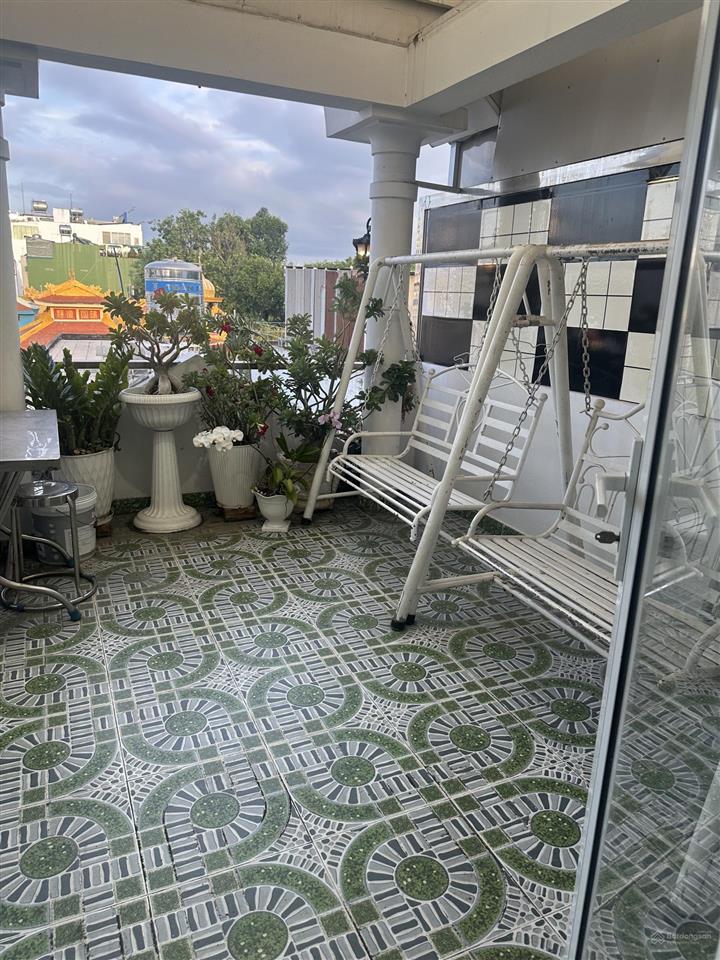 Nhà full nội thất mới 6*11m 3lầu st 4pn 5wc hxh 1/ quang trung