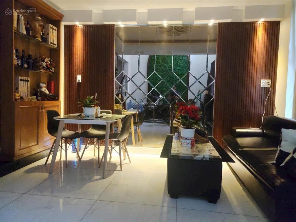 Nhà full nội thất mới 6*11m 3lầu st 4pn 5wc hxh 1/ quang trung