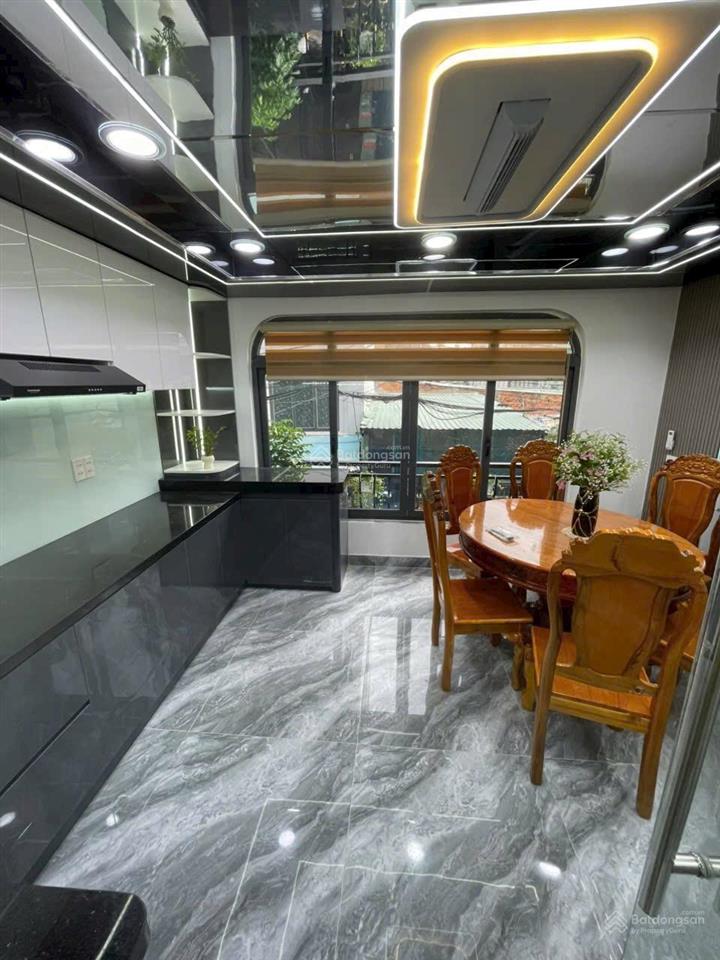 Nhà full nội thất 56m² 3 lầu st 5pn 7wc thm hxh nguyễn tư giản