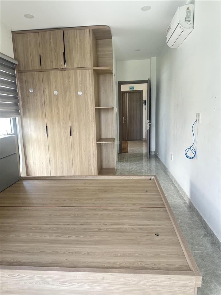 Phòng có ban công 20m2 có nội thất mặt tiền đường số 21 p8 gv