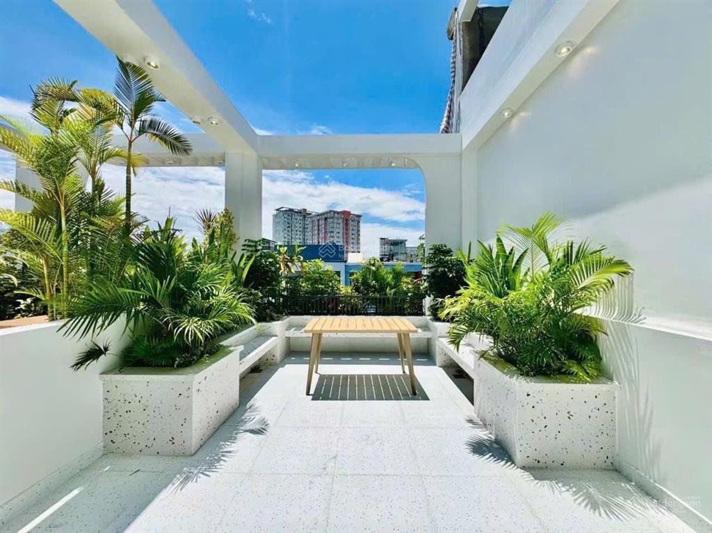 Nhà full nội thất thang máy 72m² 3 lầu st 5 pn 5 wc hxt phạm văn chiêu