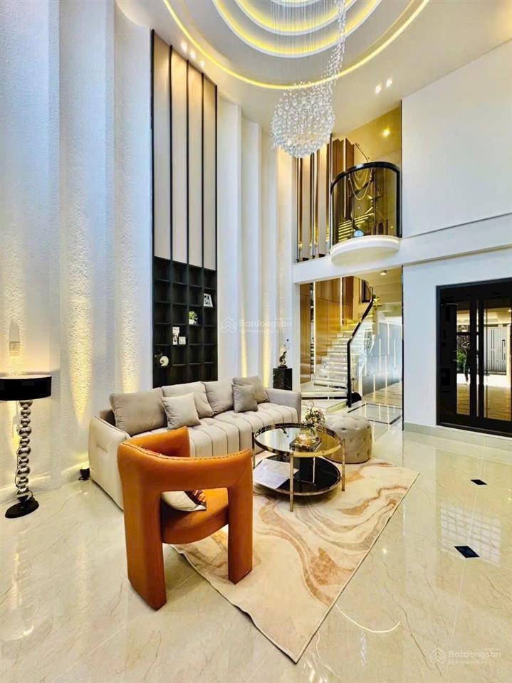 Nhà full nội thất thang máy 72m² 3 lầu st 5 pn 5 wc hxt phạm văn chiêu