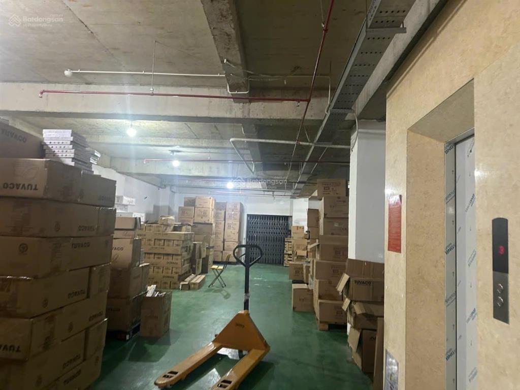 Cho thuê mặt tiền kinh doanh 10x30m mt phạm văn bạch