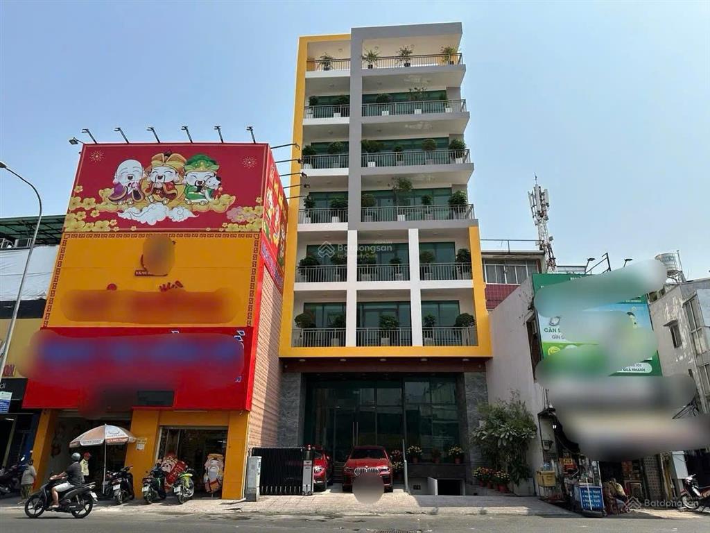 Cho thuê mặt tiền kinh doanh 10x30m mt phạm văn bạch