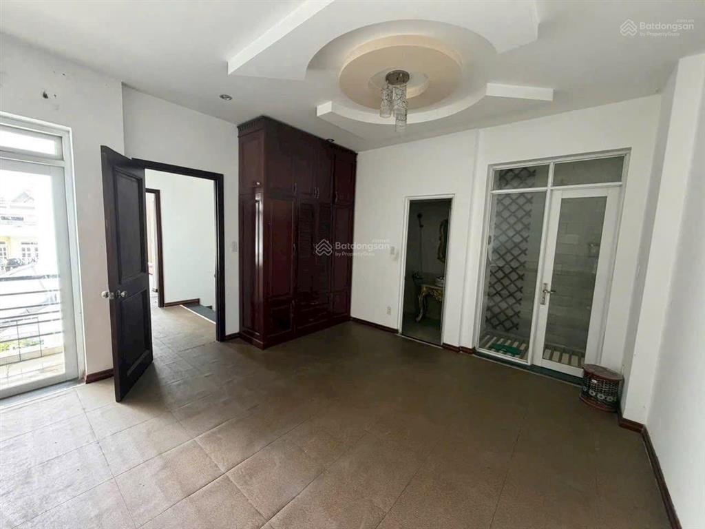 Nhà mới rộng 5,5x19m, 3 lầu st, 5pn, 6wc, hxh bùi quang là, p12