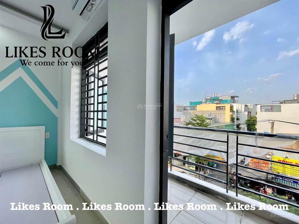 Phòng có đầy đủ nội thất 15m2 mặt tiền nguyễn văn khối