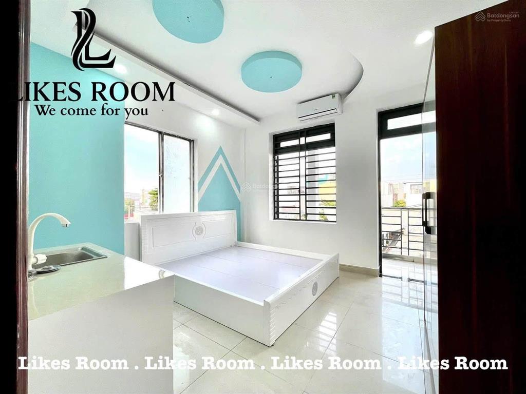 Phòng có đầy đủ nội thất 15m2 mặt tiền nguyễn văn khối
