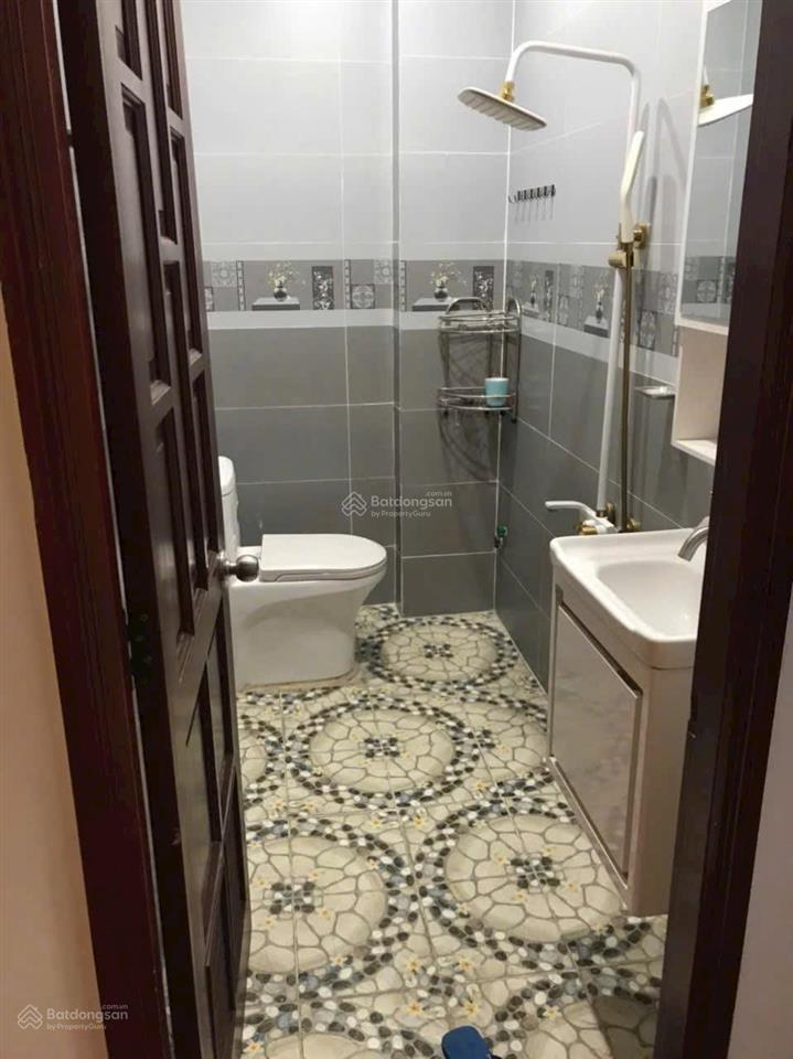 Nhà rộng 4x16m, 2 lầu st, 4pn, 5wc có nội thất hẻm xe hơi phan huy ích