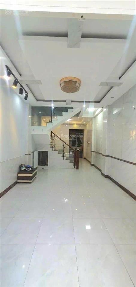 Nhà rộng 4x16m, 2 lầu st, 4pn, 5wc có nội thất hẻm xe hơi phan huy ích