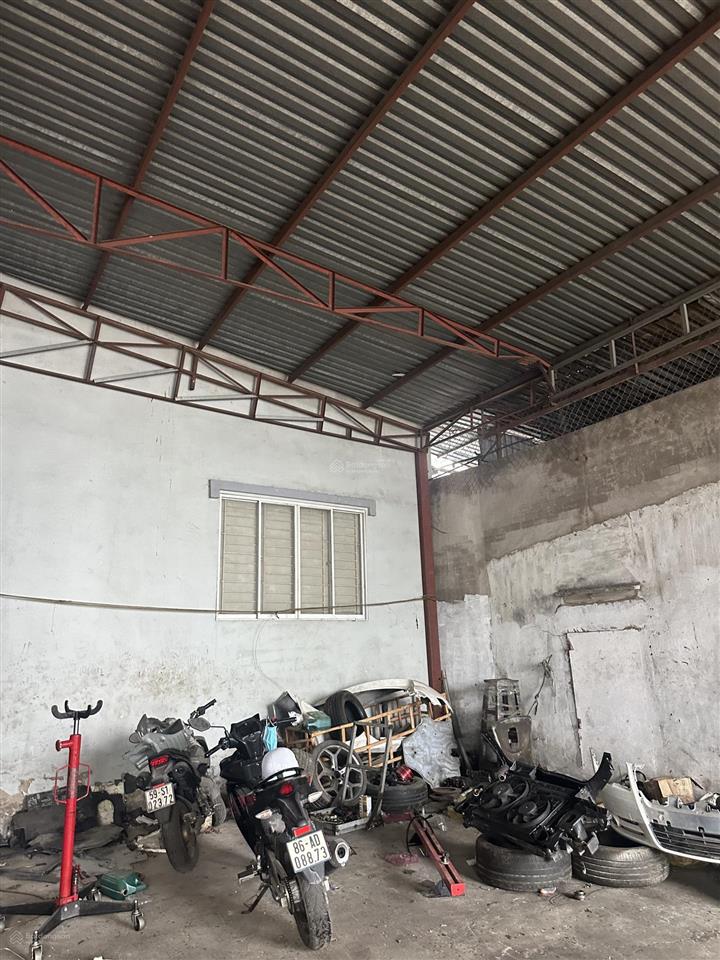 Cho thuê kho 500m2 hxt 8m nguyễn văn khối