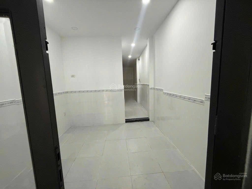 Nhà mới 3,7*16m 2lầu st 3pn 3wc 3ml hxh nguyễn du p7 gv