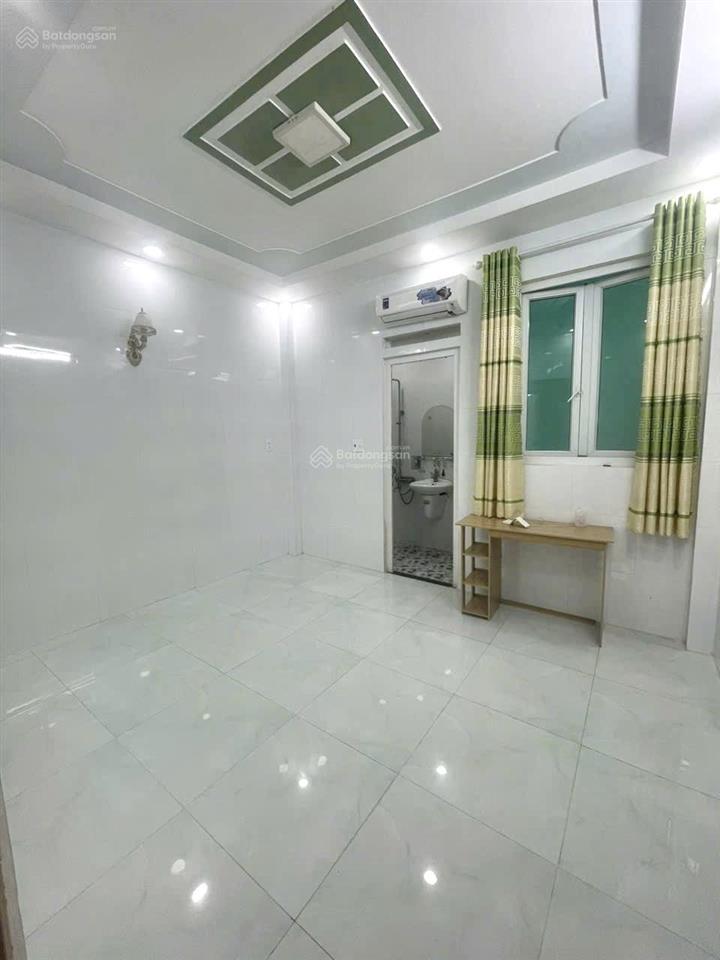 Nhà rộng 4x16m, 1 lửng 2 lầu st, 5pn, 5wc, hxh quang trung p8