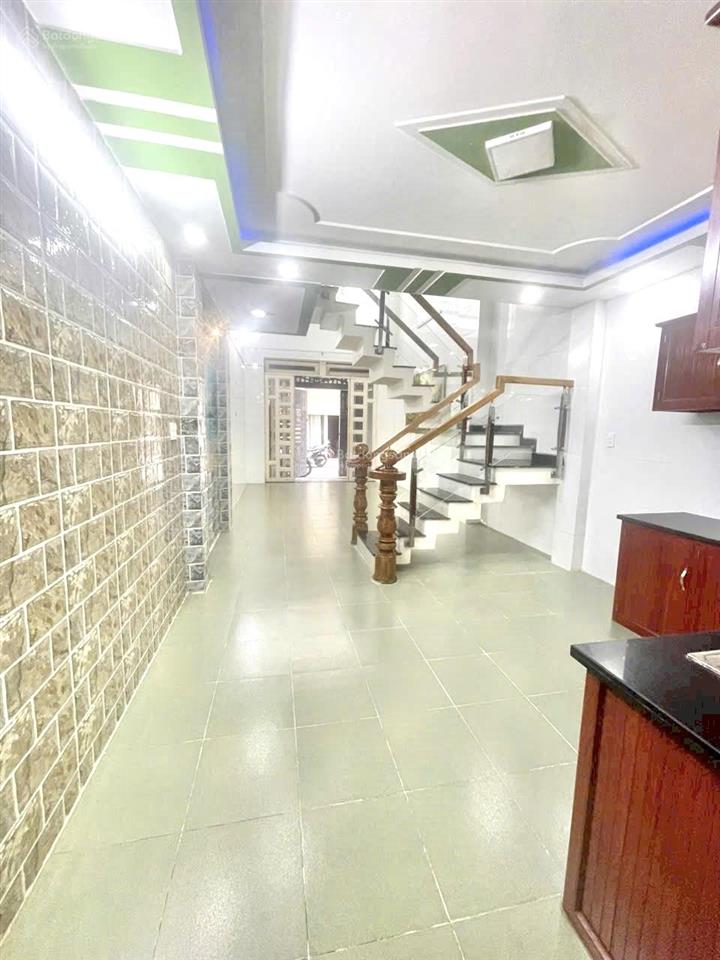 Nhà rộng 4x16m, 1 lửng 2 lầu st, 5pn, 5wc, hxh quang trung p8