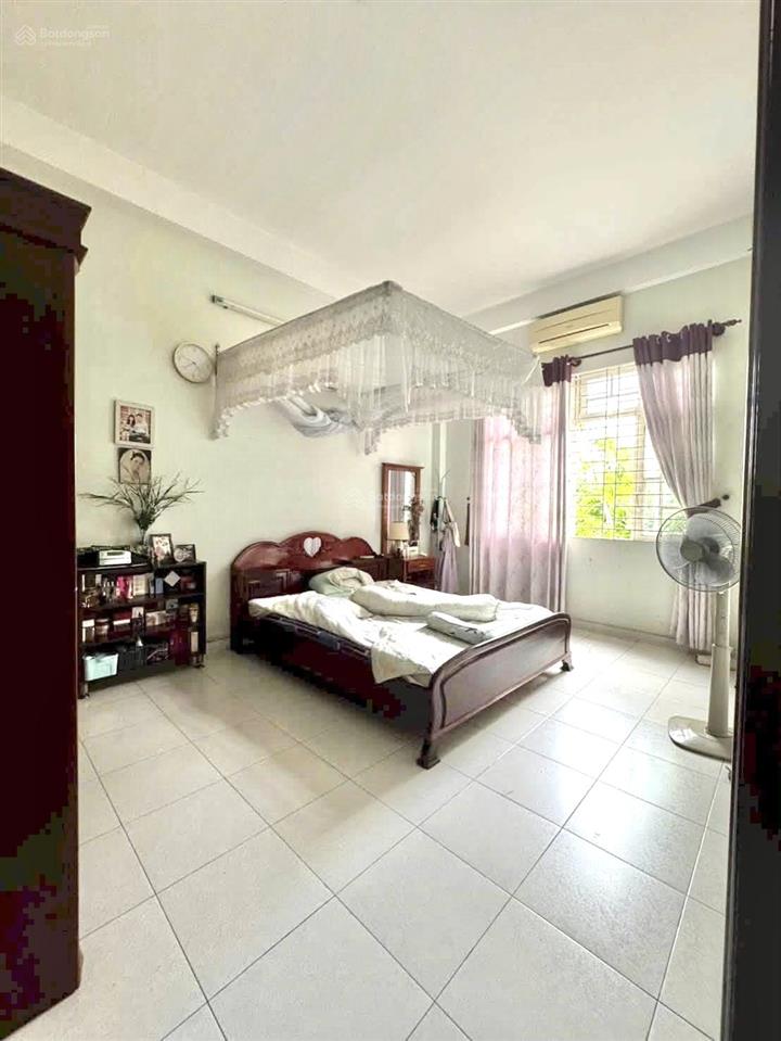 Nhà rộng 5x15m 2 lầu st 4pn 4wc hxh phạm văn bạch