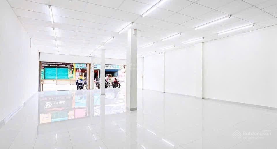 Bán gấp nhà 7x20m mặt tiền phạm văn bạch góc 2 mặt tiền