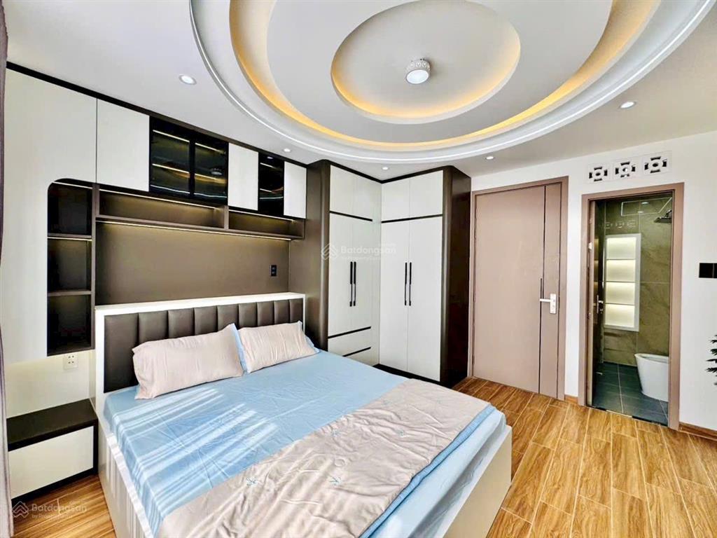 Nhà full nội thất 4*18m 4lầu st 5pn 6wc hxh 8m phạm văn chiêu