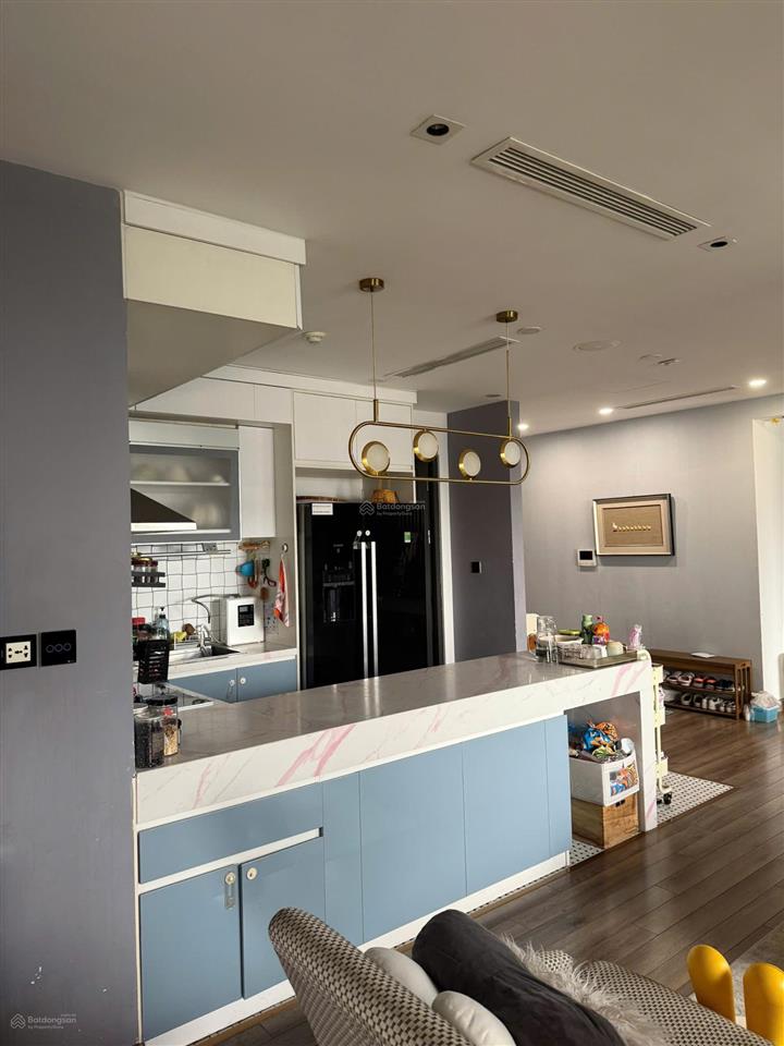 Chính chủ đi nước ngoài cần bán nhanh giảm sâu 5 tỉ căn hộ 4pn đập thông view hồ siêu hiếm