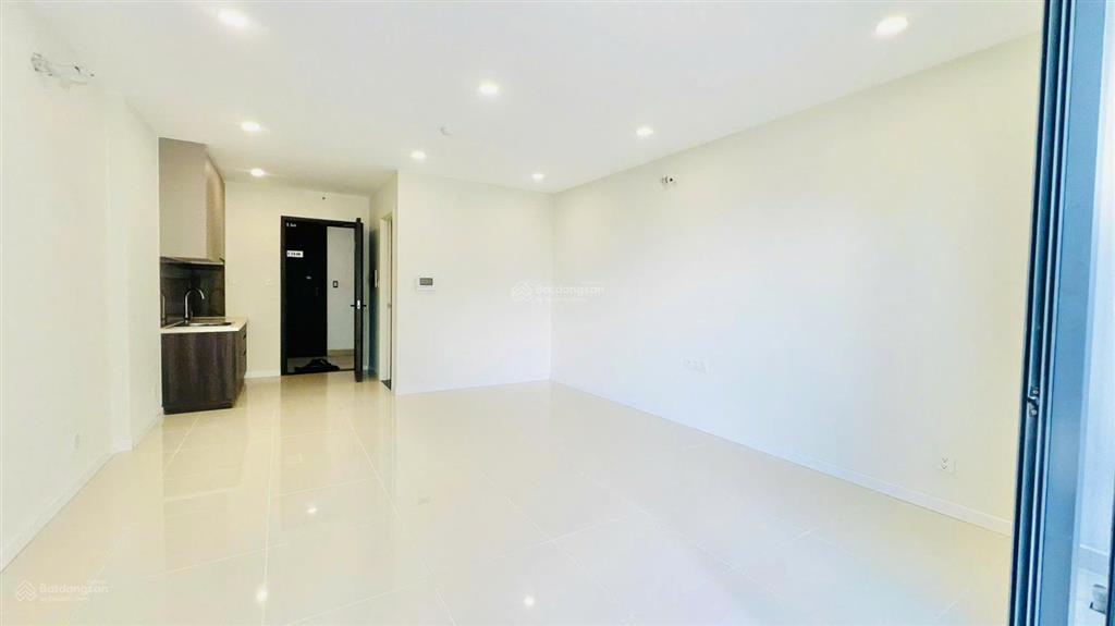 Bán căn officetel lavida plus 27m2, giá 2tỷ05, nt rèm, máy lạnh, htcb, nhận nhà ở ngay,  xem