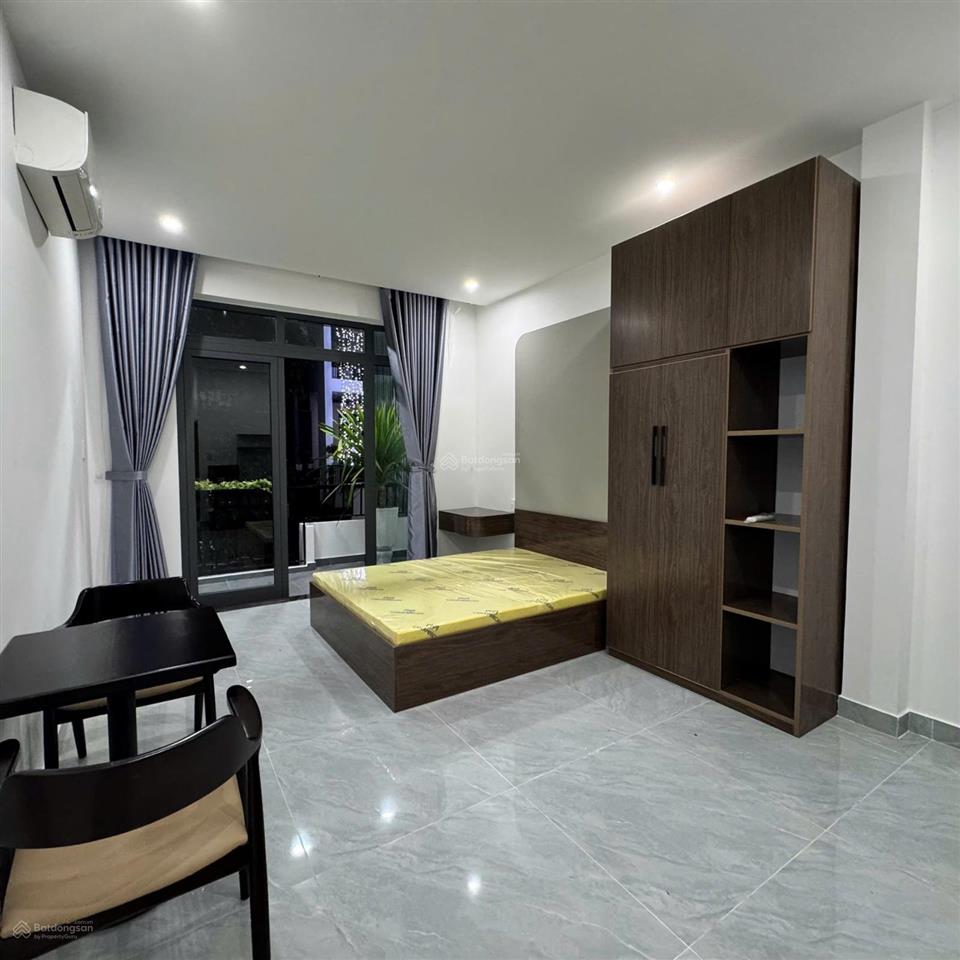 Bán tòa căn hộ 7 phòng full nội thất  trung tâm hải châu  doanh thu 500 triệu/năm