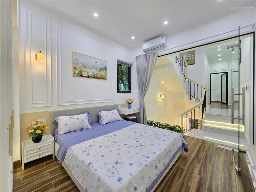 Nhà mặt tiền thái phiên, có thang máy, full nội thất, giá chỉ hơn 14 tỷ