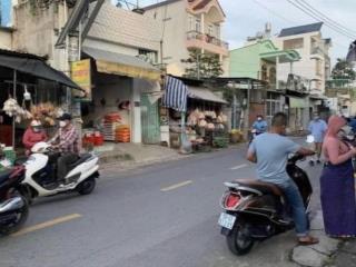 Gấp chủ nhà kẹt tiền bán nhanh căn nhà gần chợ kinh doanh được, có sổ hồng riêng