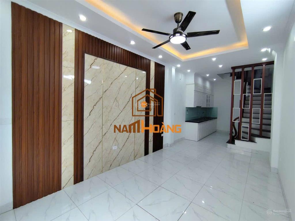 Bán nhà 35m xây mới 5 tầng trung tâm chúc sơn giá tầm 3  4 tỷ