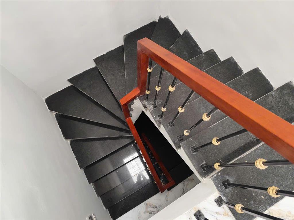 Nhỉnh 3 tỷ sở hữu nhà 4 tầng phúc thành gần ql6, gần cầu mai lĩnh