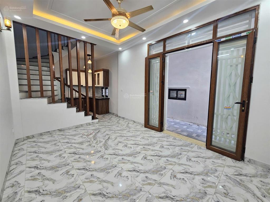Nhà đẹp phụng châu xây mới 4 tầng giá chỉ 2,55 tỷ