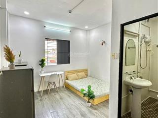 Phòng mặt tiền bờ kè hoàng sa, gần công viên lê thị riêng, giờ giấc tự do an ninh