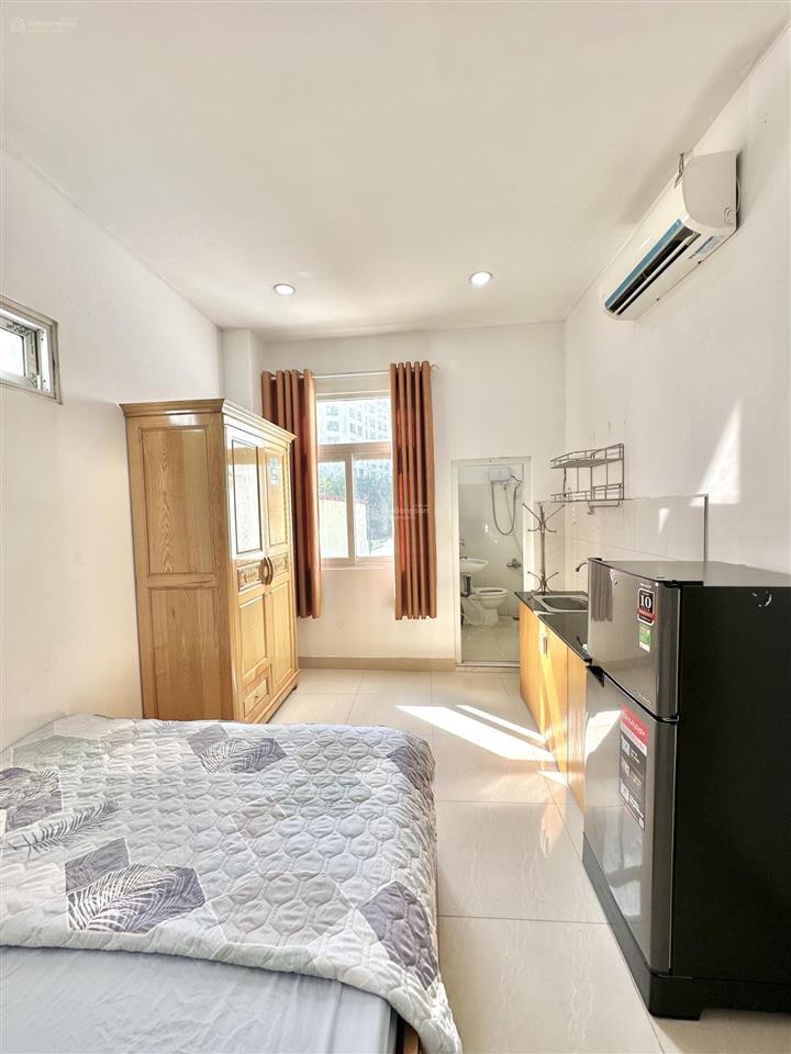 Phòng full nội thất gần vinhome nguyễn hữu cảnh, có thang máy, ko chung chủ