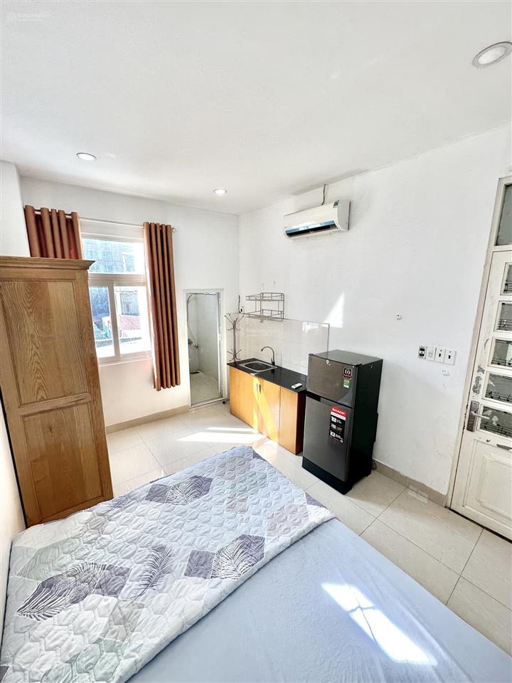 Phòng full nội thất gần vinhome nguyễn hữu cảnh, có thang máy, ko chung chủ