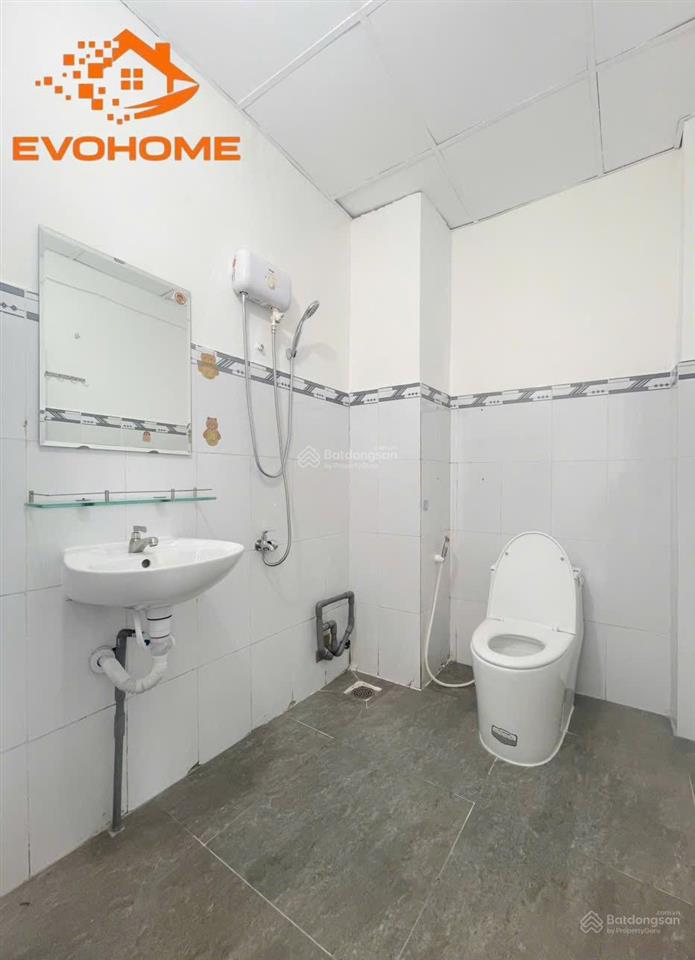 Phòng ban công full nội thất xô viết nghệ tĩnh ngay ngã tư hàng xanh