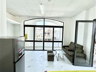 Phòng ban công full nội thất xô viết nghệ tĩnh ngay ngã tư hàng xanh