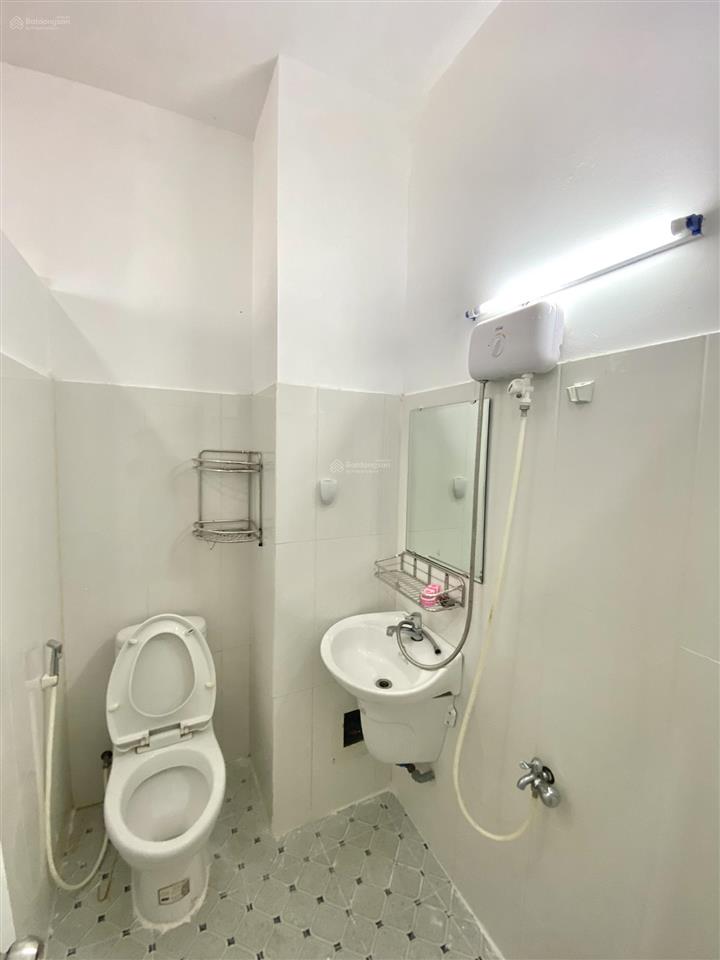 Phòng full nội thất nguyễn hữu cảnh gần vinhome có thang máy