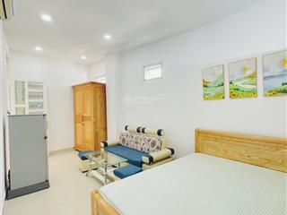 Phòng full nội thất nguyễn hữu cảnh gần vinhome có thang máy