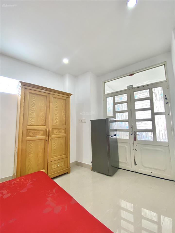Phòng full nội thất nguyễn hữu cảnh gần vinhome có thang máy